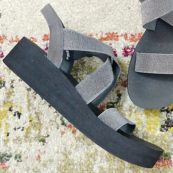 Yellow Box Shoes - YELLOW BOX "Bunkie" Sandals